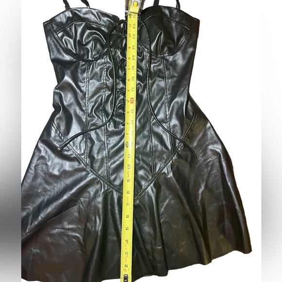 GOTHIC LACE UP MINI DRESS - Picture 6 of 8